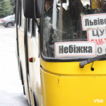 Скандал у луцькому автобусі: пасажирка впала через різке гальмування