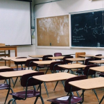 На Волині учень підірвав на уроці хлопавку-бомбочку