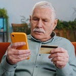 На Волині пенсіонер хотів отримати 6500 гривень допомоги, а втратив 64 тисячі