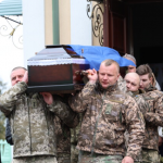 Загинув на Сумщині: у Луцьку попрощалися з Героєм Сергієм Макаруком