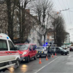 У Луцьку авто збило жінку: рух на ділянці дороги ускладнений