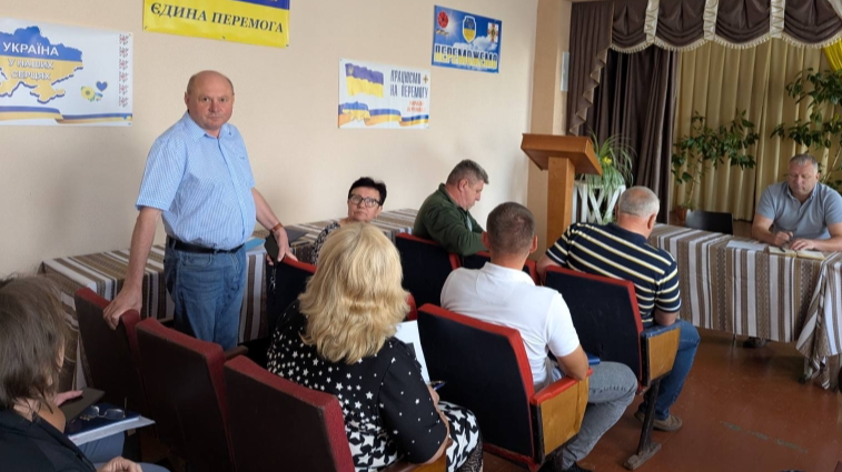 У громаді на Волині представили нового директора центру первинної медико-санітарної допомоги