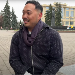 З Техасу на Волинь: американський комік гастролює Україною та збирає кошти для ЗСУ