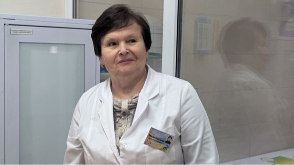 75-річна медсестра з Луцька понад півстоліття допомагає людям