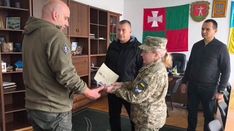 На Волині ветерана нагородили відзнакою Міноборони «За поранення»