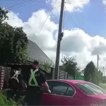 На Волині водій «BMW» з поліцейським на капоті заїхав на своє подвір’я: як його покарали