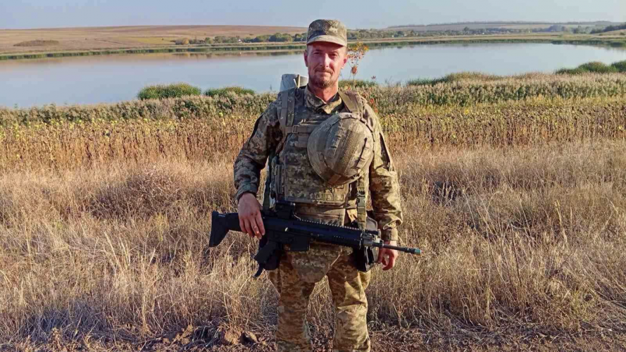 Любив своє село, мав «золоті руки» і понад усе пишався дітьми: спогади про загиблого воїна з Волині Олександра Мицюка