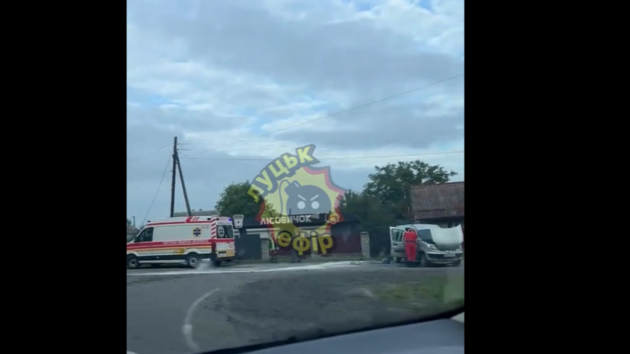 Біля Луцька — ДТП за участю таксі: що відомо