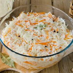 Як зробити, щоб квашена капуста не перебродила у банці: секрет від бабусі