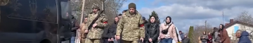 На прощання зійшлися люди з декількох сіл: на «щиті» на Волинь повернувся 20-річний Герой Василь Куприянчик