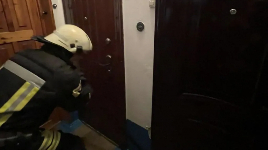 Був без свідомості у квартирі: на Волині врятували чоловіка, який декілька днів не виходив на зв'язок