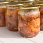 Домашня тушонка на зиму без автоклава виходить смачніша за магазинну: перевірений роками рецепт