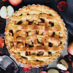 Три неймовірні яблучні пироги, які варто спробувати цієї осені