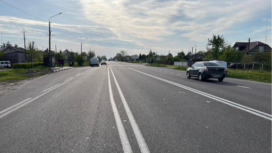 У Луцькому районі водій буса на смерть збив пішохода
