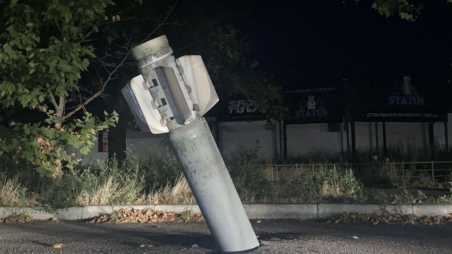 На Львівщині російська ракета впала біля автобусної зупинки
