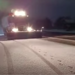 Сніг, мороз і вітер: як дорожники Волині працювали вночі