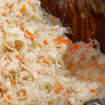 Рецепт квашеної капусти у відрі: найкращі пропорції