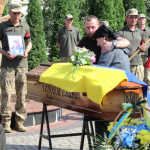 Серце воїна зупинилося після років боротьби: громада на Волині зустріла на щиті Олега Орлюка