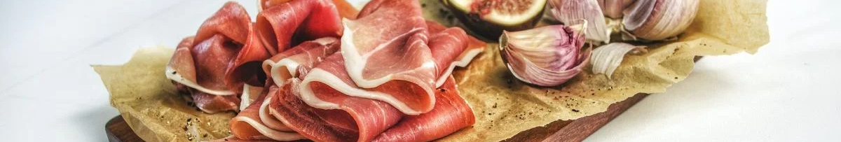 Можуть викликати рак: які продукти варто виключити з раціону
