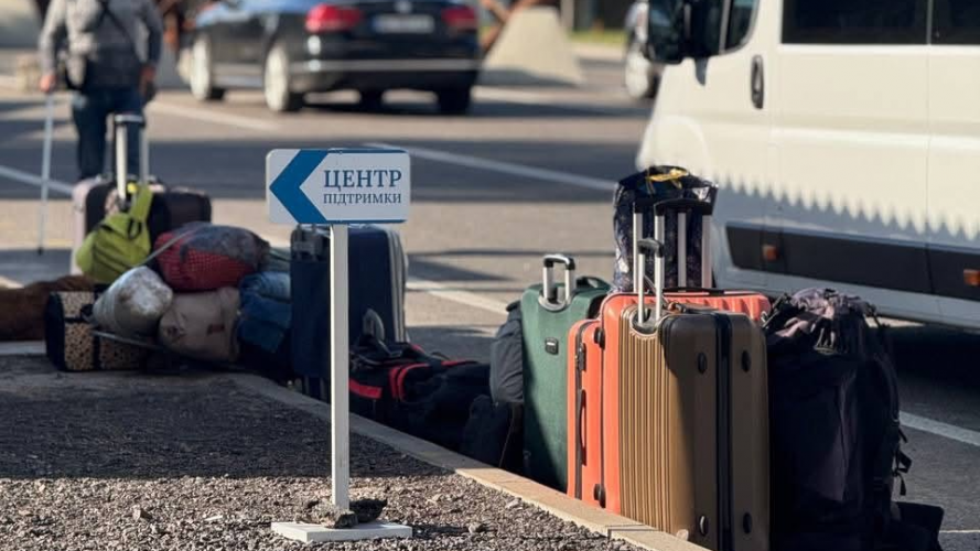 Жінка вибралася з окупованих Олешок, пройшовши майже 30 км пішки: її зустріли на Волині