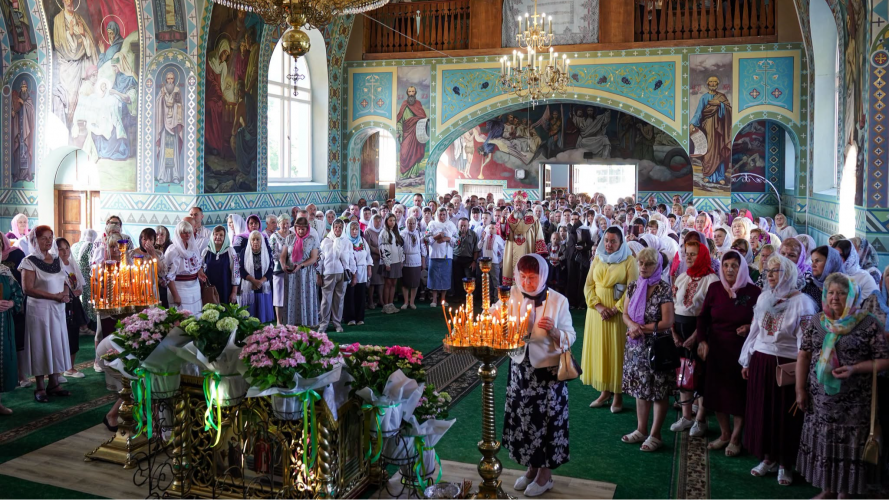 У місті на Волині відзначили 30-річчя Покровського собору: митрополит Михаїл очолив Літургію