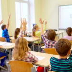 У Луцьку через негоду школярі переходять на дистанційне навчання