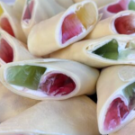 Млинці «Бите скло» — яскравий десерт із желе, який здивує гостей