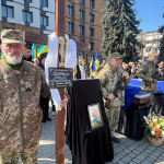 Ковелі у жалобі: громада провела в останню дорогу Героїв — Бориса Нестерука та Олександра Кратюка