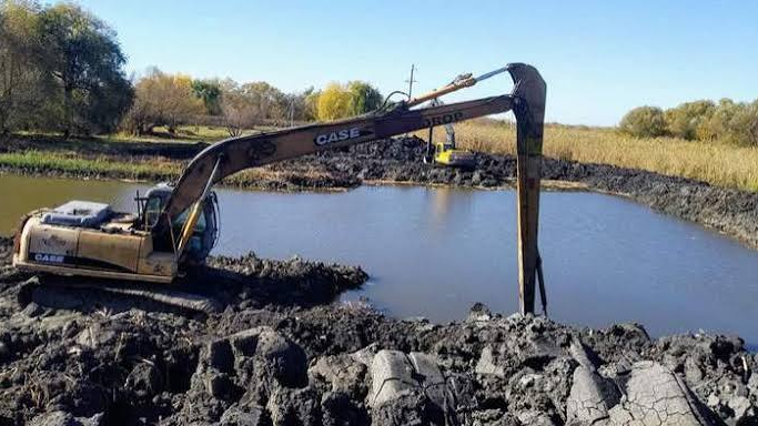 Хотів розводити рибу: вчитель із Волині незаконно викопав три водойми й отримав штраф