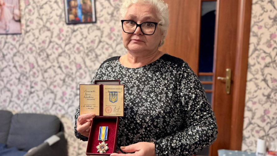 На Волині мамі Героя Сергія Артюхова вручили посмертний орден сина