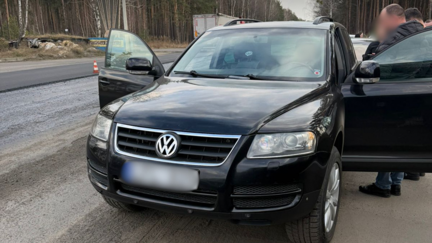 Понад 100 авто за два роки: на Волині викрили схему контрабанди автомобілів