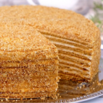 Торт Рижик як у дитинстві: класичний рецепт, який під силу усім