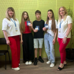 Народилися в один день — разом отримують перші документи: трійня з Волині отримала паспорти