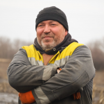 Вирощував кролів, ловив гігантських сомів, а тепер тримає фронт: історія бійця з Волині