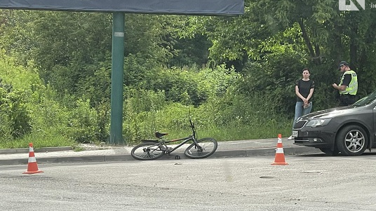 У Луцьку автівка збила велосипедиста: його госпіталізували