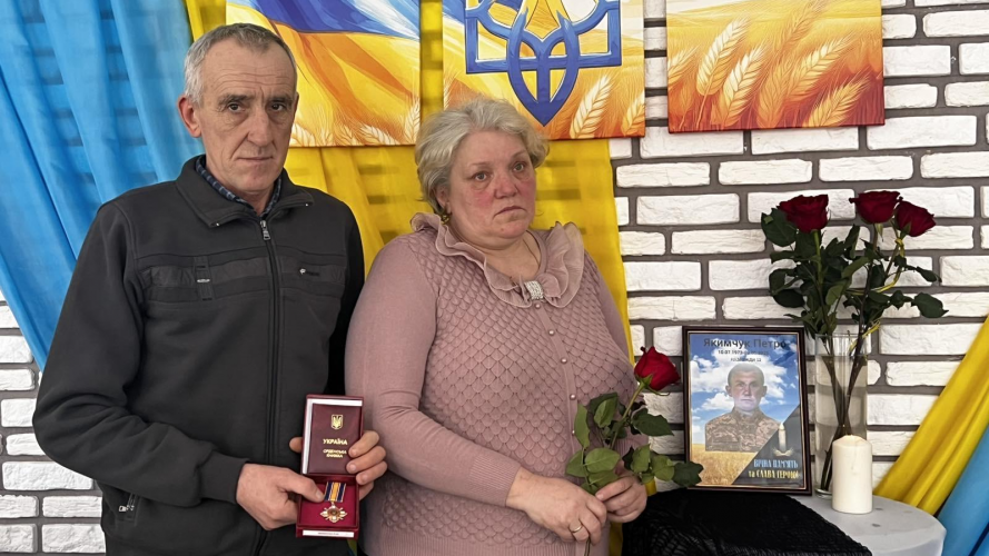 На Волині батькам полеглого на фронті солдата Петра Якимчука вручили посмертний орден сина