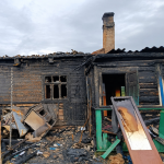 Вщент згорів будинок: на Волині родина залишилася без даху над головою