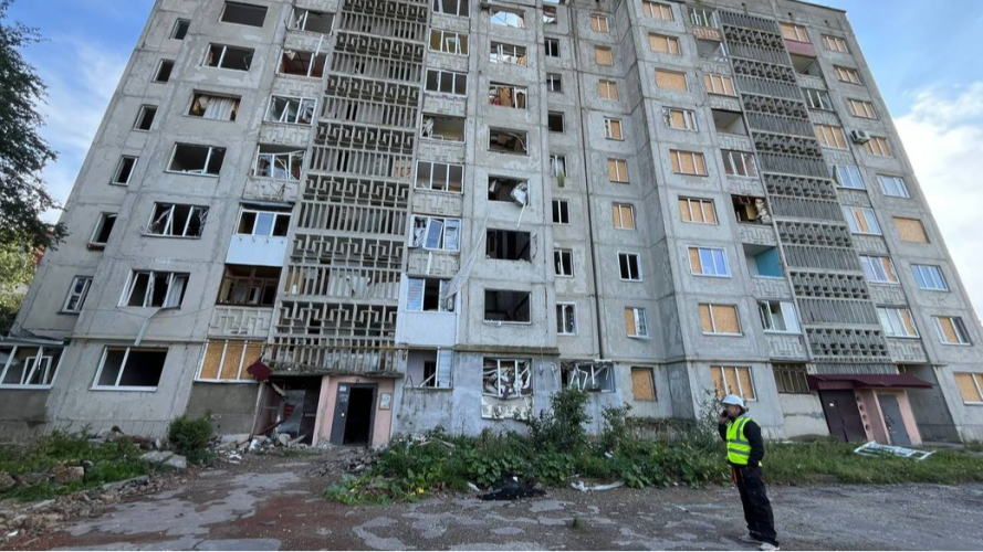 Коли розпочнеться демонтаж другого під'їзду пошкодженого російською ракетою будинку у Луцьку