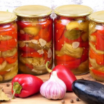 Мариновані баклажани з болгарським перцем на зиму: простий рецепт