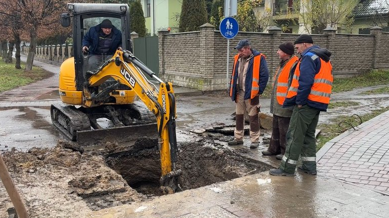 Стався прорив водогону: частина міста Володимир тимчасово без води