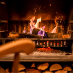 Тепло без зайвого диму – які дрова найкраще гріють дім узимку