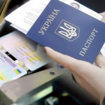 Скільки ID-карток і закордонних паспортів оформили волиняни у квітні