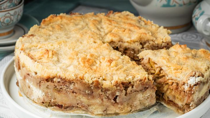 Найпростіший яблучний пиріг без тіста: рецепт, який завжди вдається