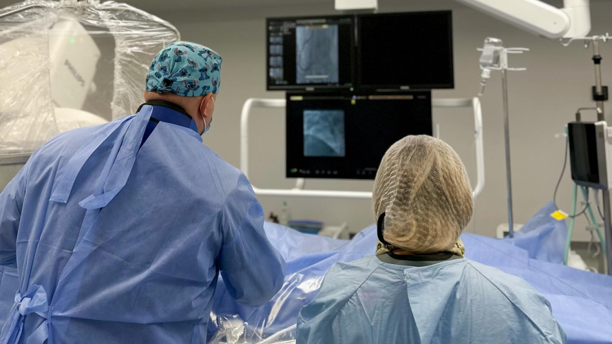 Біль, що змушував зупинятися: на Волині медики врятували кінцівку 67-річного пацієнта