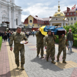 Через рік після загибелі на Волині попрощалися з Героєм Олександром Бондаренком