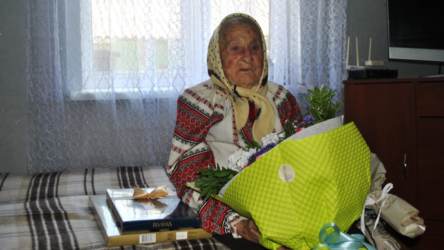 У вересні виповнилося 103 роки: померла довгожителька з Луцького району
