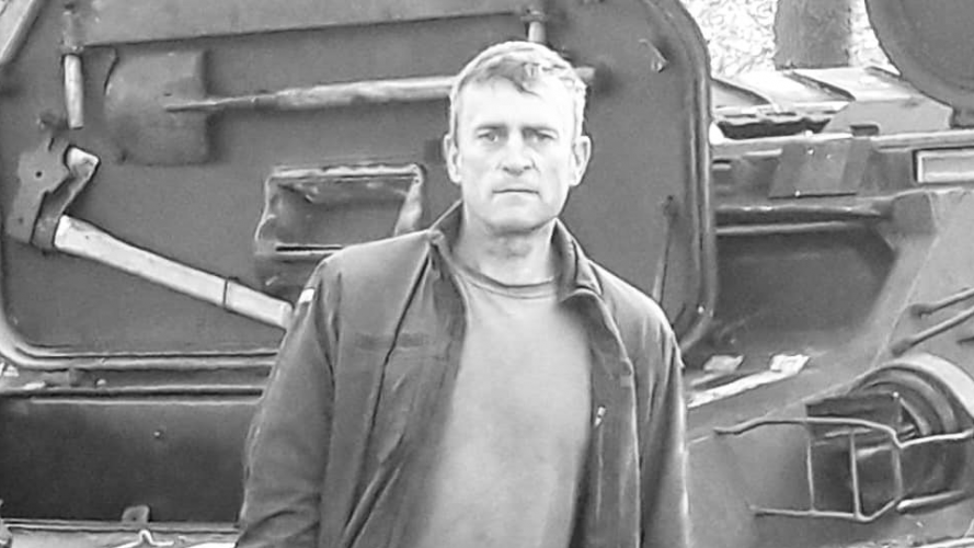 Просять гідно зустріти: на Волині попрощаються із Героєм Миколою Лампікою