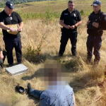 Не виправдовую сина, але суспільство має знати правду: мати підозрюваного у вбивстві двох учнів вчителя розповіла про трагедію