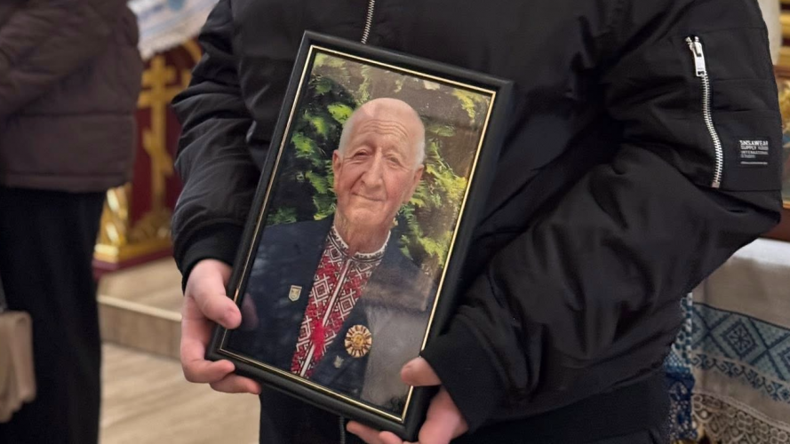 У Луцьку попрощалися із батьком військового капелана, священника Олександра Вронського