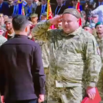 Захищає Україну з 2014 року: командира з Волині Володимир Зеленський нагородив орденом Богдана Хмельницького
